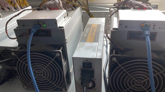 Verwendeter Lite-Münzen-Bergmann 942W Bitmain Antminer L3++ 550M 6.5Kg