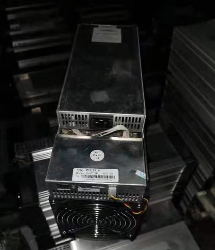52 Leistungsaufnahme geringer Energie J/MH Asic Whatsminer M32 66T 3312W 390mm*155mm*240mm